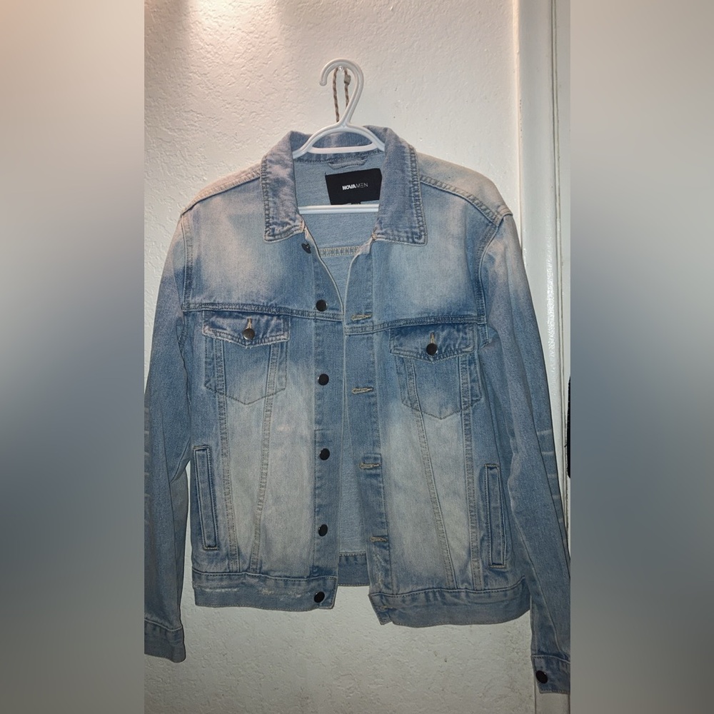 FASHION NOVA light wash denim jacket lightweight